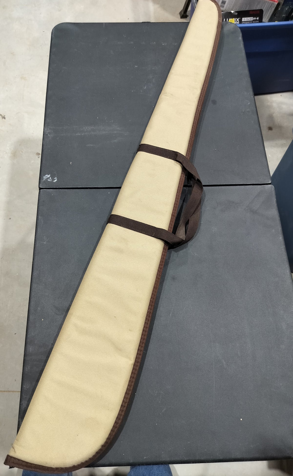 Rifle case tan