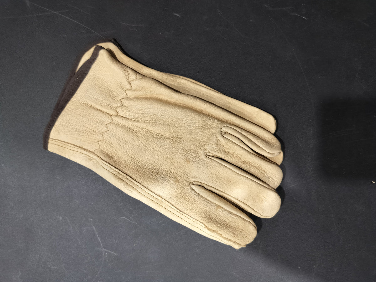 Leather gloves