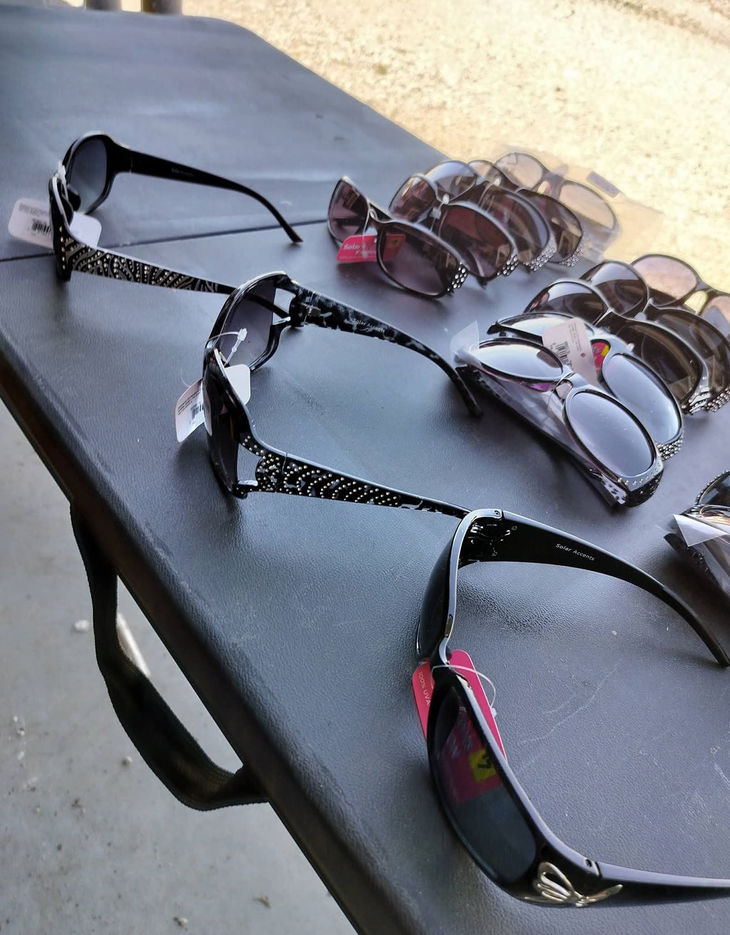 Sunglasses with sparkle frames