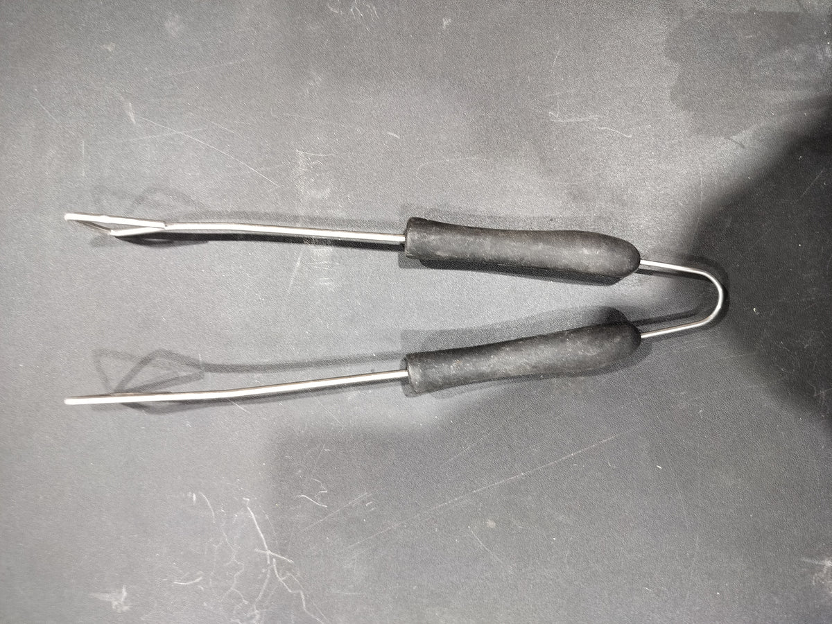 Tongs
