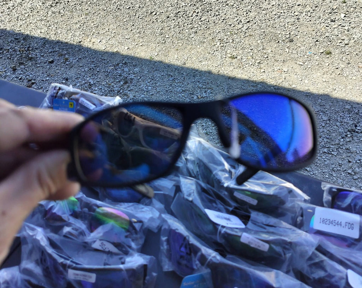 Sunglasses Reflective plastic frame