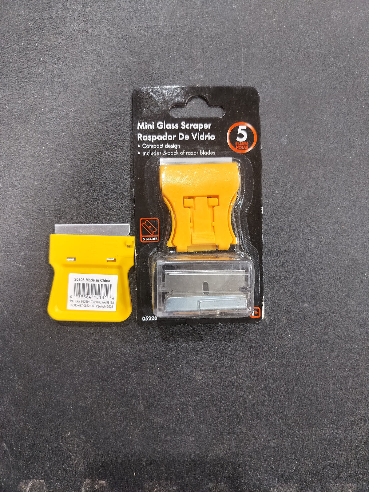 Mini glass scrapper